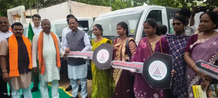 महिलाओं की आर्थिक आत्मनिर्भरता को मिलेगी नई उड़ान, ग्रामीण क्षेत्रों में परिवहन सुविधा होगी सुदृढ़’