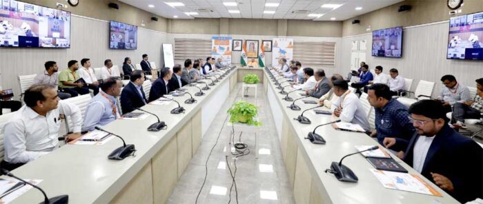 मुख्यमंत्री योगी आदित्यनाथ के मार्गदर्शन में युवाओं को गांव में ही स्वरोजगार, महिलाओं को मिलेगी प्राथमिकता