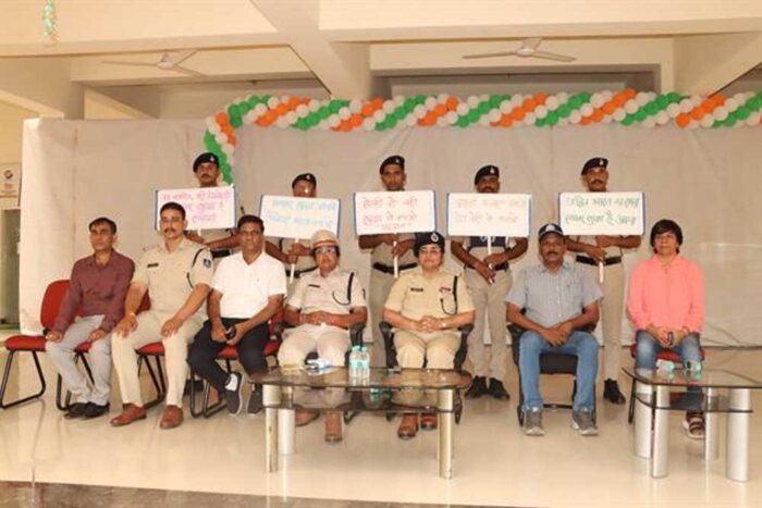 उज्जैन पुलिस प्रशिक्षण शाला में 637 नव आरक्षकों ने लिया साइबर जागरूकता प्रशिक्षण