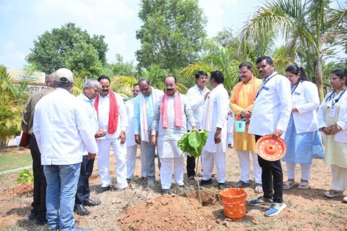 कहा गुणवत्ता और समय-सीमा सरकार की सर्वोच्च प्राथमिकता, सभी कार्यों में गुणवत्ता सुनिश्चित कर समय पर पूरा करें काम