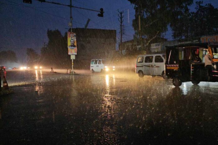 Punjab Weather Update: बारिश और तेज हवाओं से मिलेगी राहत, चार दिन बाद फिर बढ़ेगा तापमान