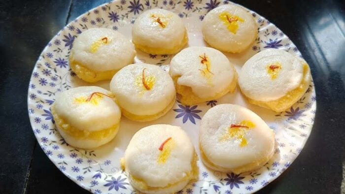 घर पर बनाएं हलवाई जैसी स्पंजी मलाई चमचम, आसान रेसिपी जानें