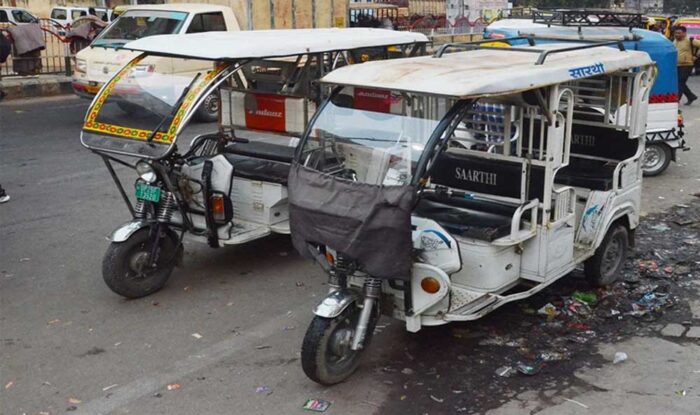 सिरफिरों की हरकत से ई-रिक्शा हो रहे हैक, पुलिस भी जांच में जुटी