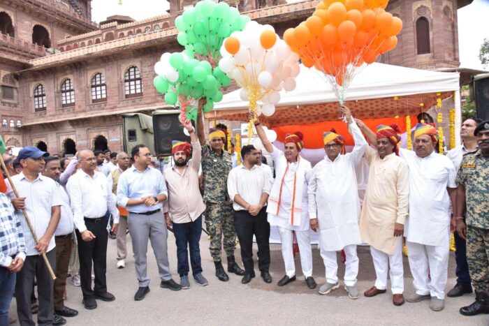 हर घर तिरंगा अभियान के तहत तिरंगामयी हुई सूर्यनगरी, गूंजे भारत माता के जयघोष