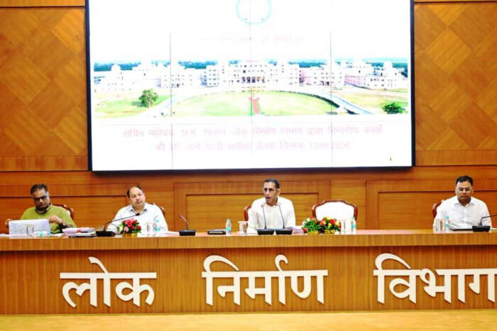 सड़क और भवन निर्माण कार्यों की समीक्षा, लोक निर्माण विभाग के सचिव ने अधिकारियों को दिए जरूरी निर्देश