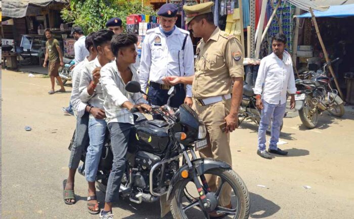 छत्तीसगढ़ में यातायात नियमों का उल्लंघन पड़ा भारी, 1035 वाहन चालकों पर कार्रवाई; 5 लाख का जुर्माना