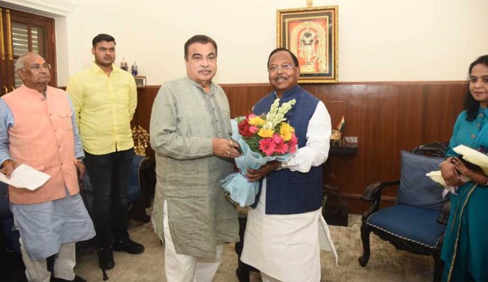 मंत्री  रामविचार नेताम ने केंद्रीय परिवहन मंत्री  नितिन गडकरी से दिल्ली में की सौजन्य मुलाकात